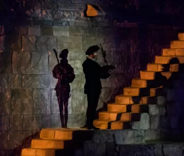 Cervantes en las escaleras de El Sueño de Toledo