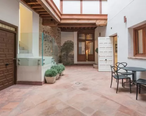 Hostal_7_Llaves_exterior Hostal_7_Llaves_exterior