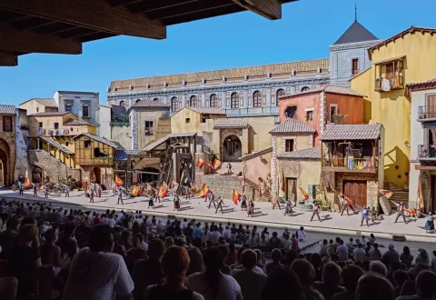 Tribuna del espectáculo El Tambor de la Libertad en Puy du Fou España