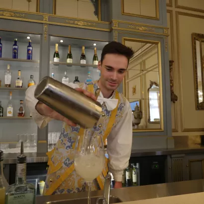 barman puy du fou